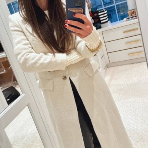 Favorite Daughter The City Coat in White Boucle - Picture 3 of 12